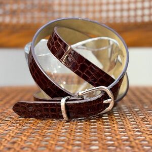 EUC BANANA REPUBLIC Burgundy Croc Embossed Belt